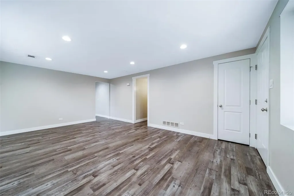 1870 W Mosier Place Denver CO 80223