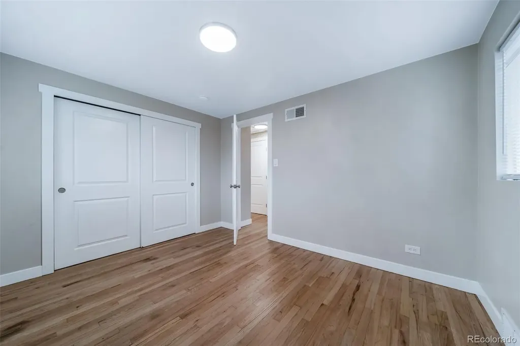 1870 W Mosier Place Denver CO 80223
