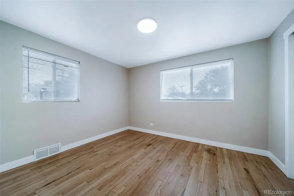 1870 W Mosier Place Denver CO 80223