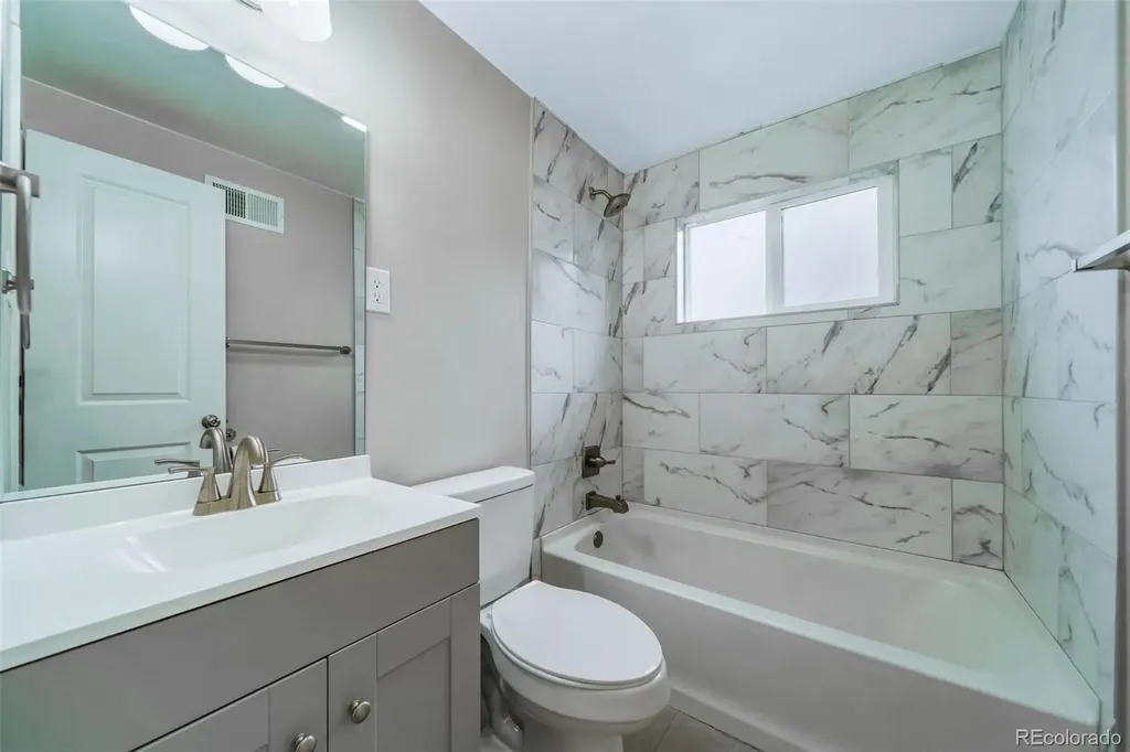 1870 W Mosier Place Denver CO 80223