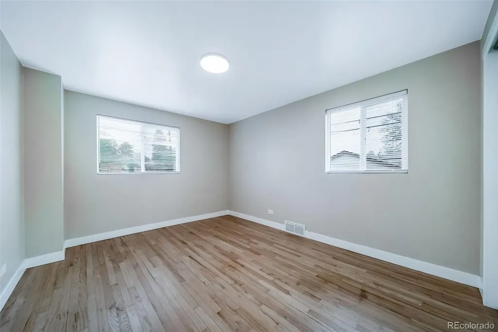 1870 W Mosier Place Denver CO 80223