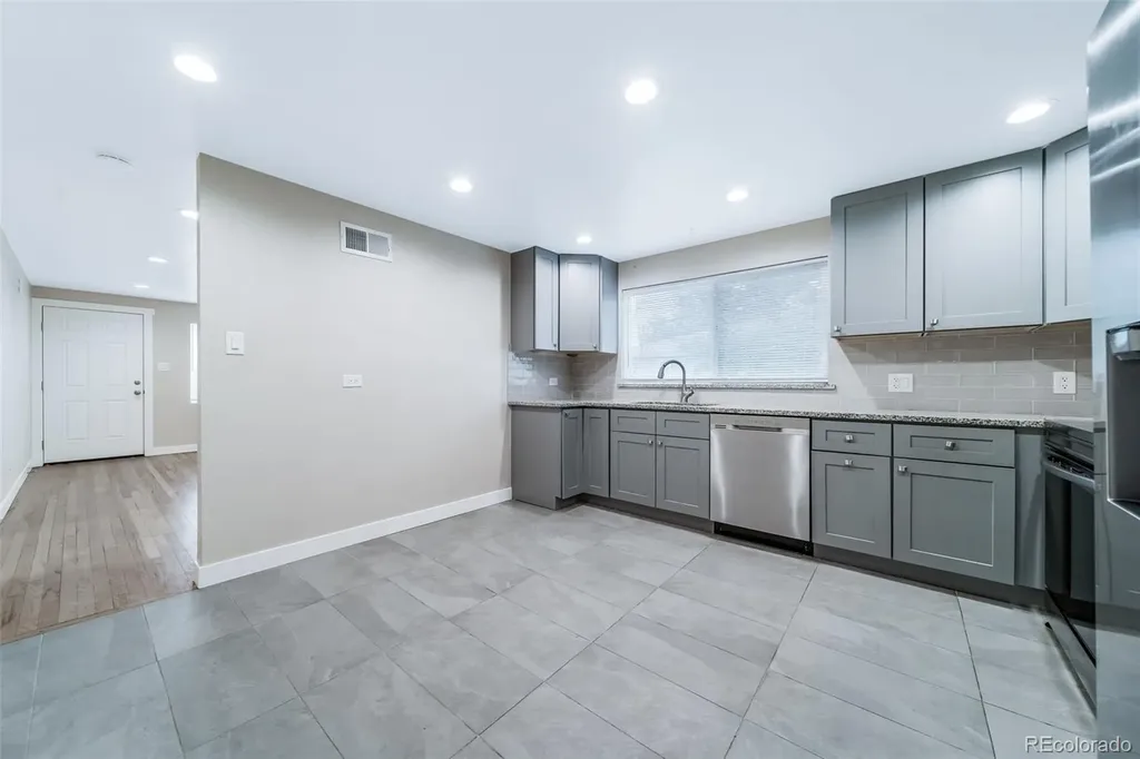 1870 W Mosier Place Denver CO 80223