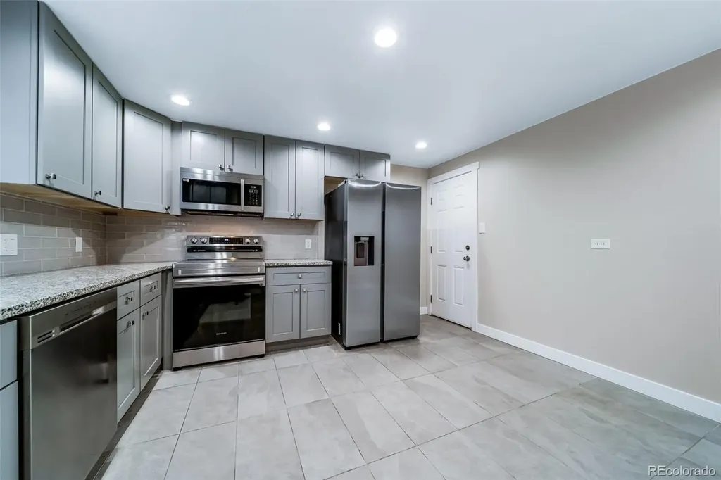 1870 W Mosier Place Denver CO 80223