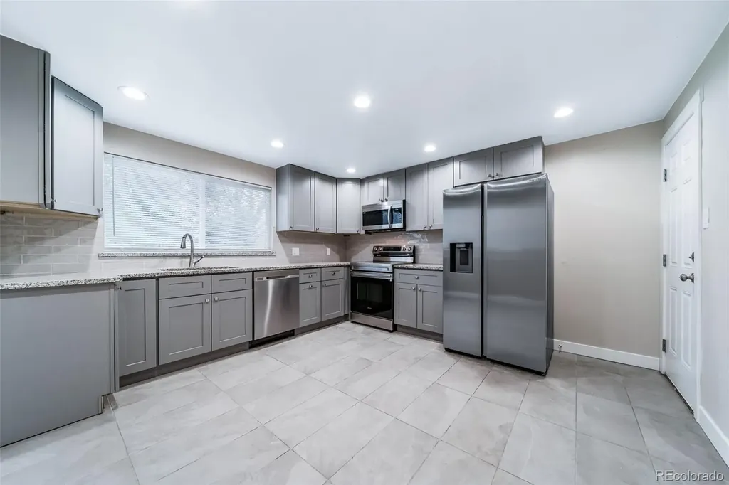 1870 W Mosier Place Denver CO 80223
