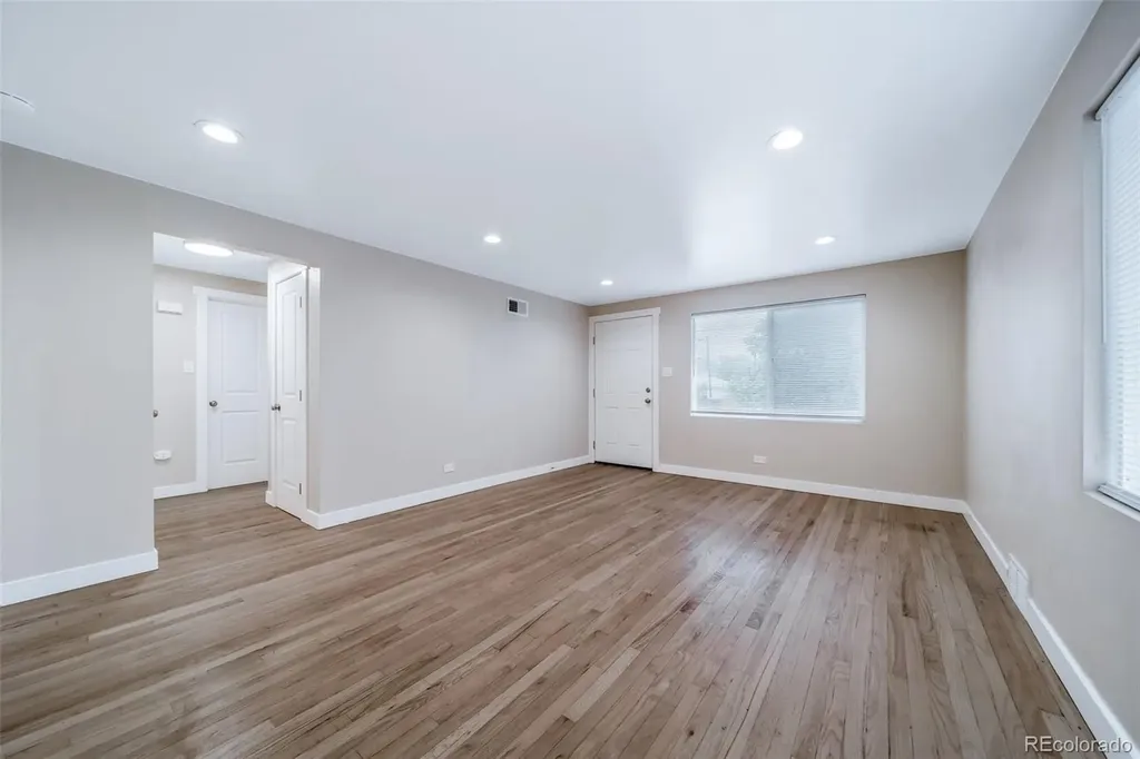 1870 W Mosier Place Denver CO 80223