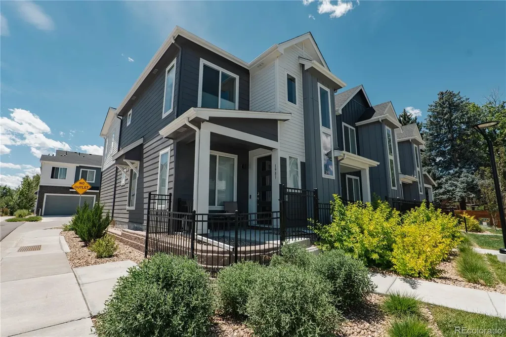 1981 S Poplar Denver CO 80224