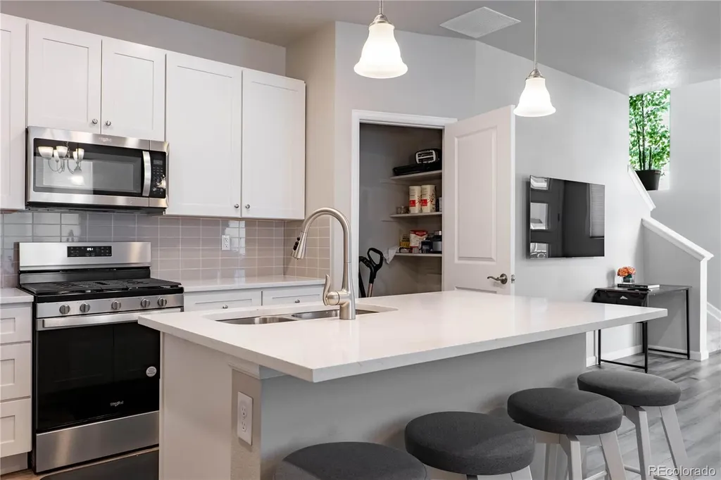1981 S Poplar Denver CO 80224