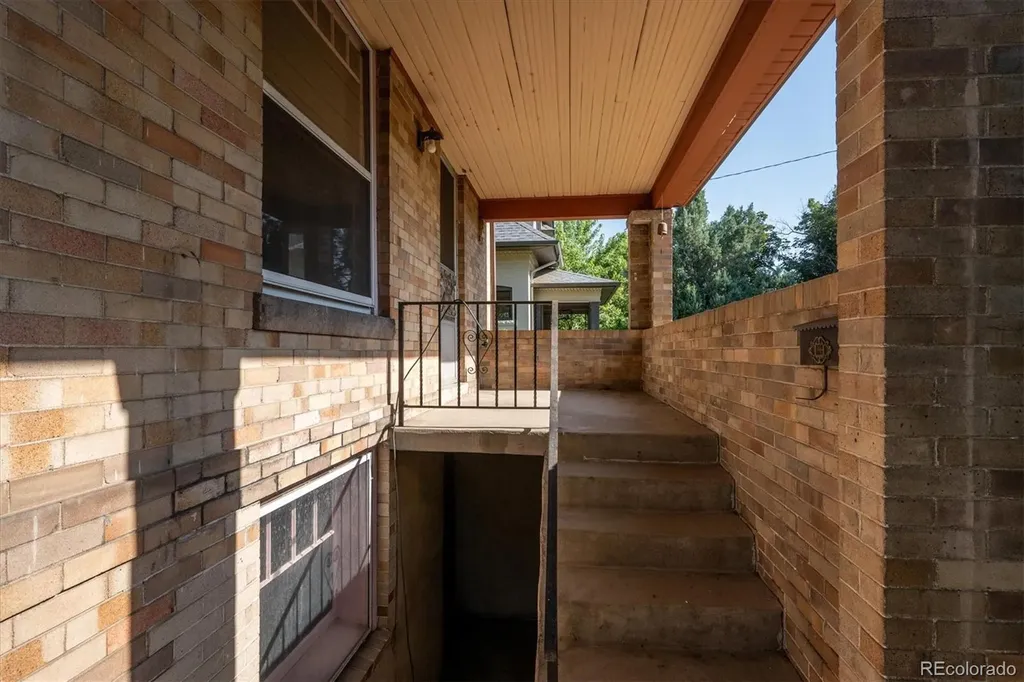 4271 Green Court Denver CO 80211