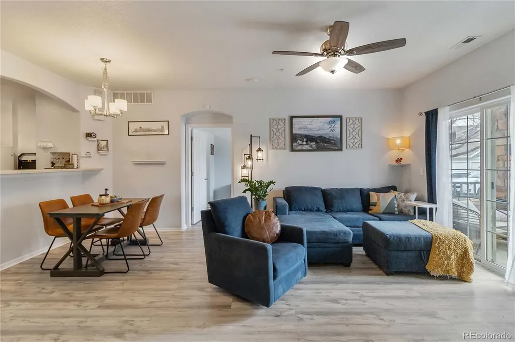 Denver CO, 5255 Memphis Street, Unit 702
