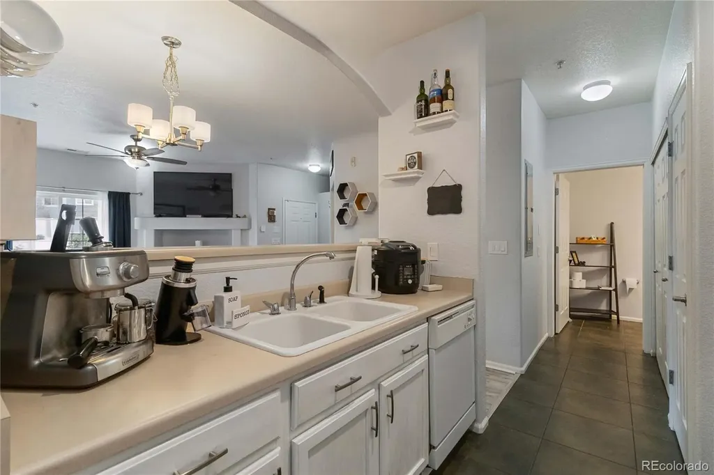 5255 Memphis Street Denver CO 80239