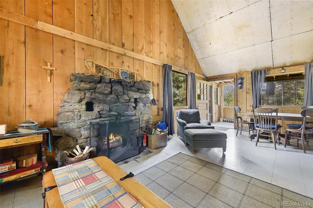 114 Mt Powderhorn Lane Florissant CO 80816