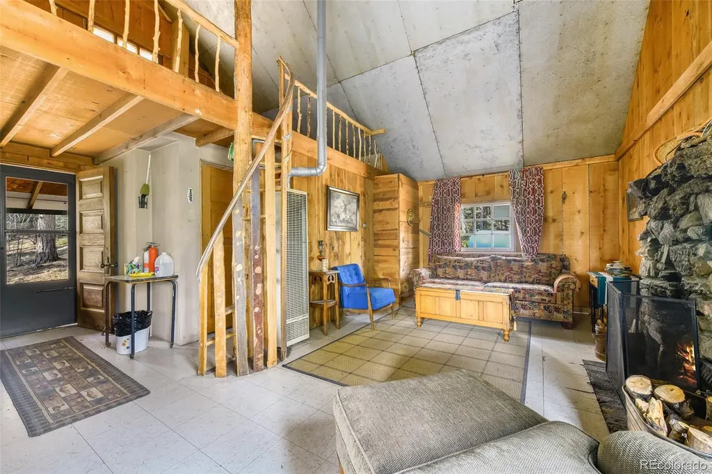 114 Mt Powderhorn Lane Florissant CO 80816