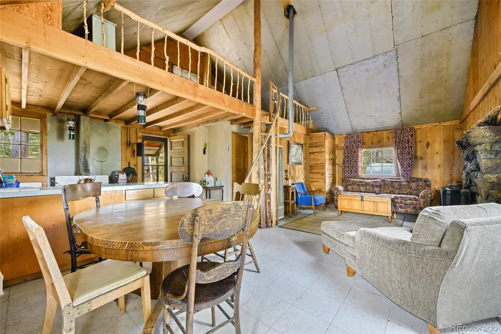 114 Mt Powderhorn Lane Florissant CO 80816