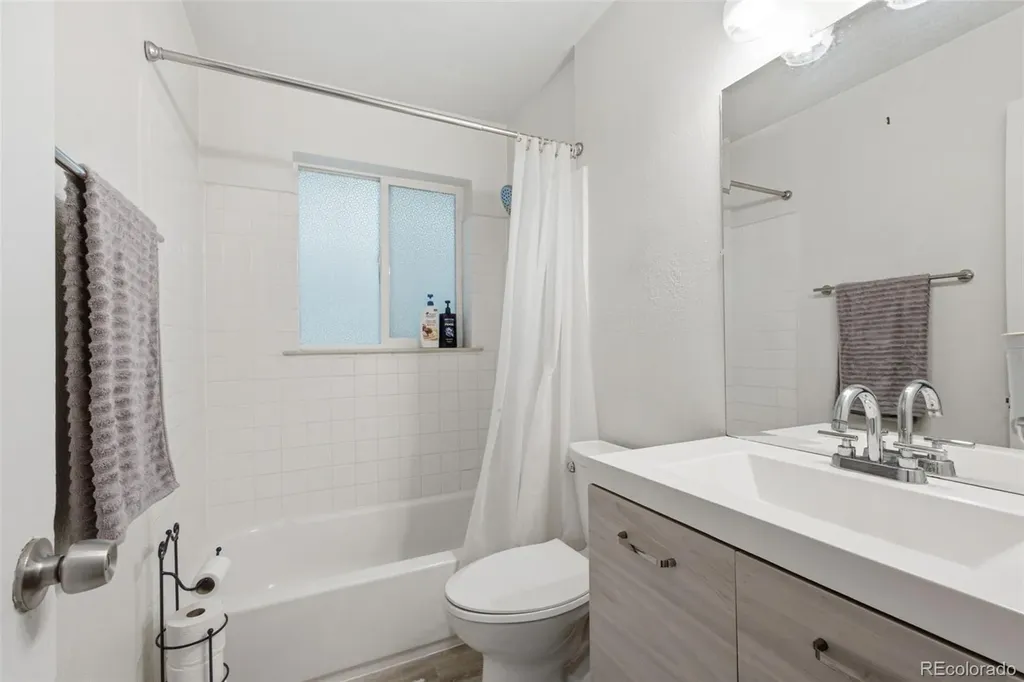 1164-1168 Dallas Street Aurora CO 80010