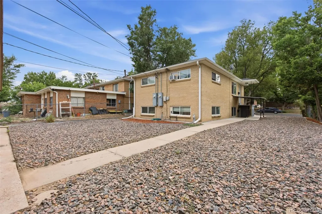 1164-1168 Dallas Street Aurora CO 80010