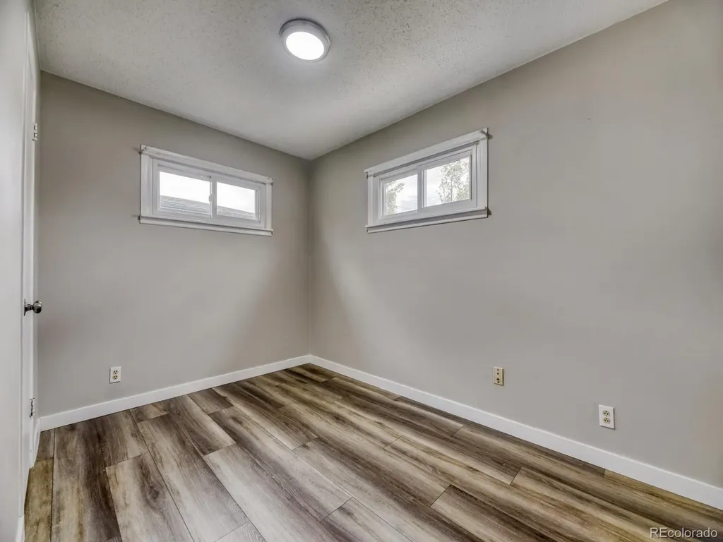 1015 W Longview Avenue Littleton CO 80120