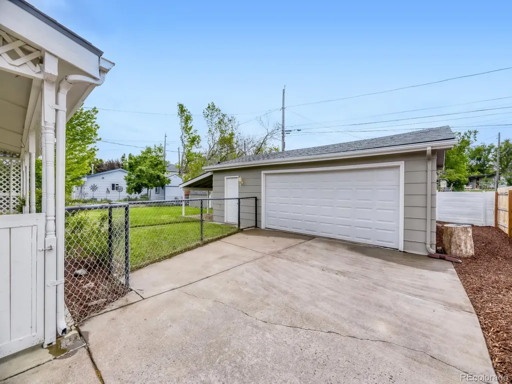 1015 W Longview Avenue Littleton CO 80120