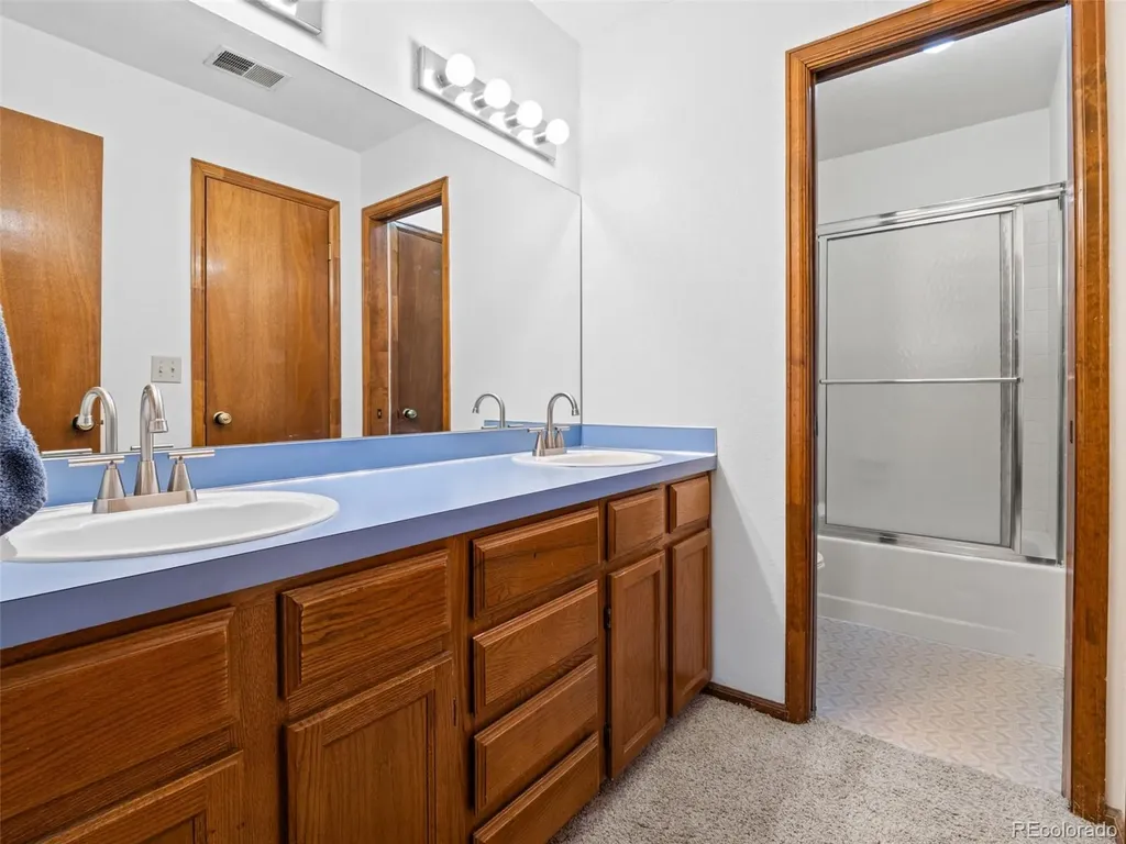 5725 W Atlantic Place Lakewood CO 80227