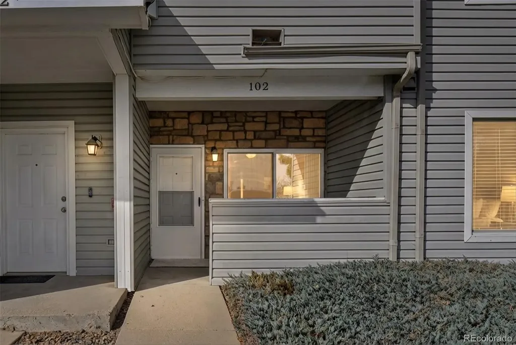 911 S Zeno Way Aurora CO 80017