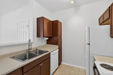 911 S Zeno Way Aurora CO 80017