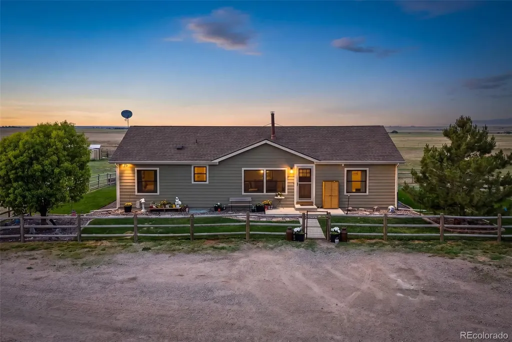 59520 E 64th Avenue Strasburg CO 80136