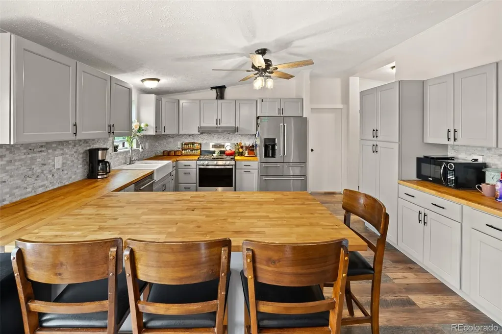 59520 E 64th Avenue Strasburg CO 80136