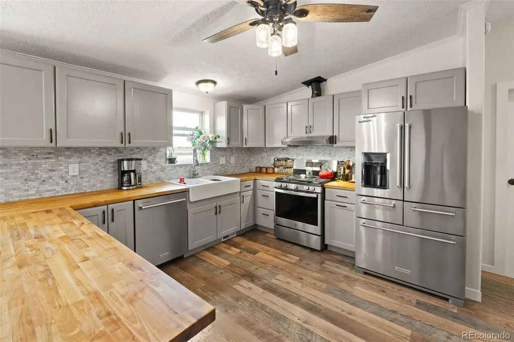 59520 E 64th Avenue Strasburg CO 80136