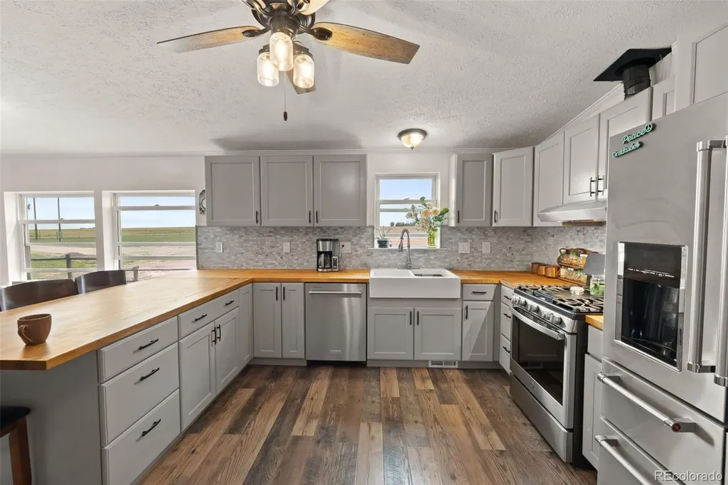 59520 E 64th Avenue Strasburg CO 80136