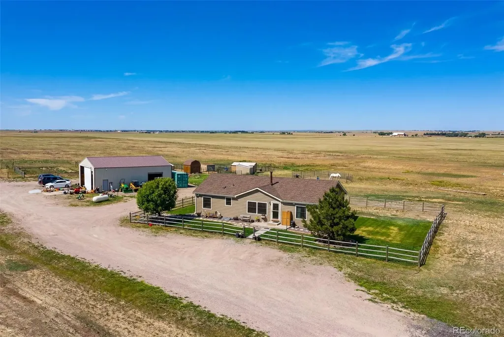 59520 E 64th Avenue Strasburg CO 80136