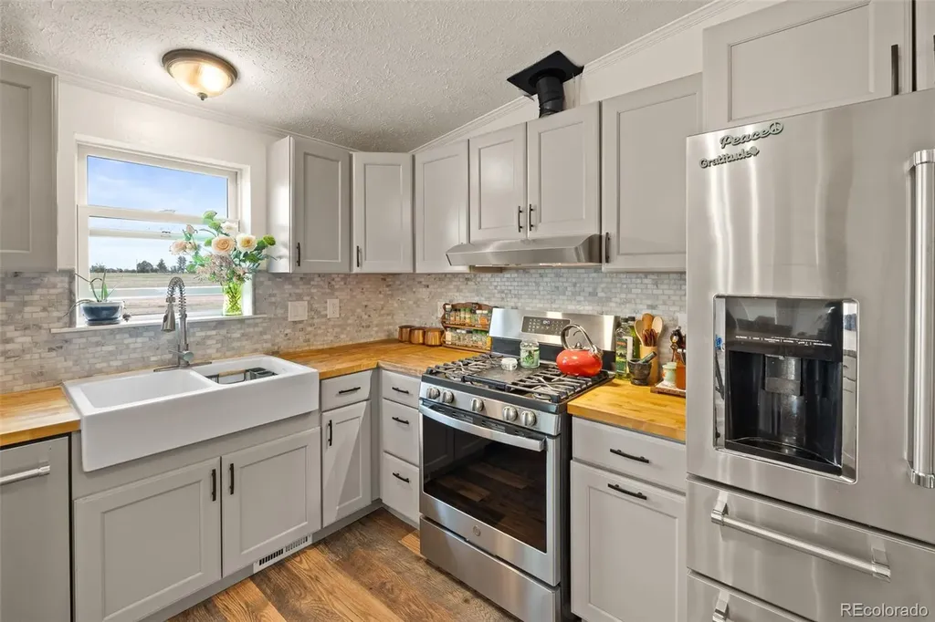 59520 E 64th Avenue Strasburg CO 80136
