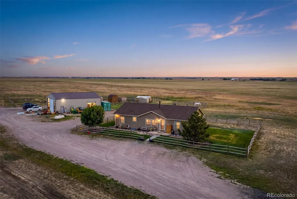 59520 E 64th Avenue Strasburg CO 80136