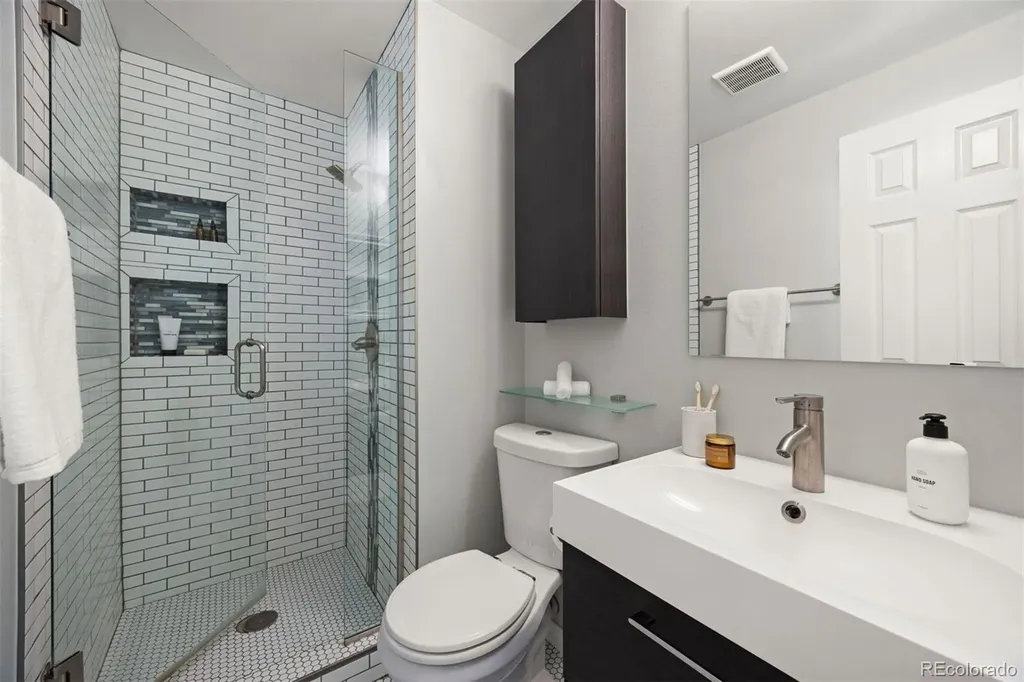 1822 S Olive Street Denver CO 80224