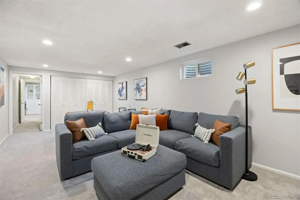 1822 S Olive Street Denver CO 80224