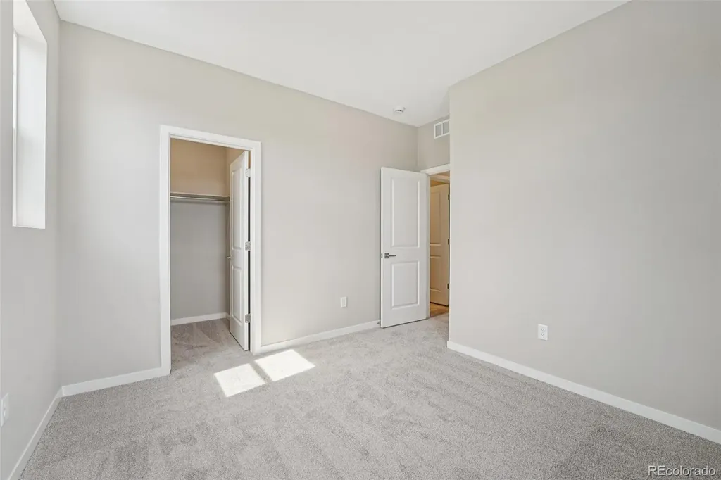 13823 Daffodil Way Parker CO 80134