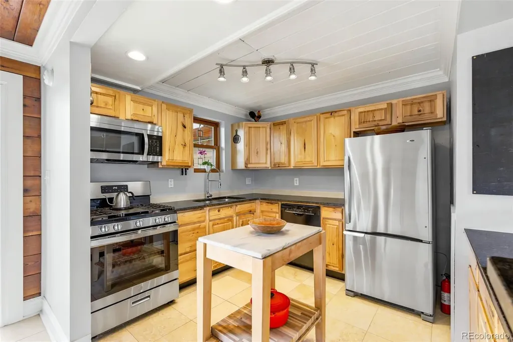 1215 Rosemary Street Denver CO 80220