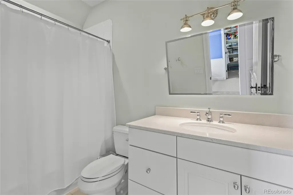 15478 Mountain View Circle Broomfield CO 80023