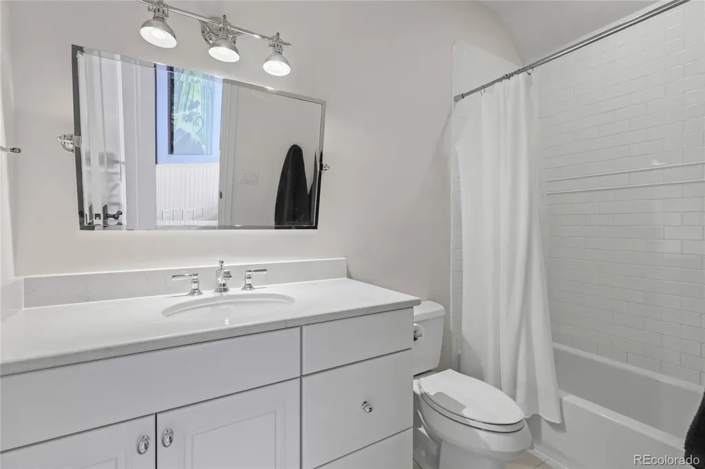 15478 Mountain View Circle Broomfield CO 80023