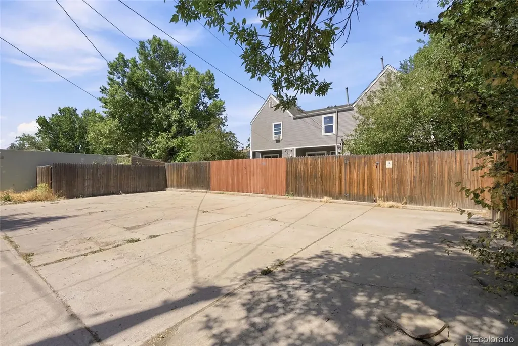 1422 Valentia Street Denver CO 80220