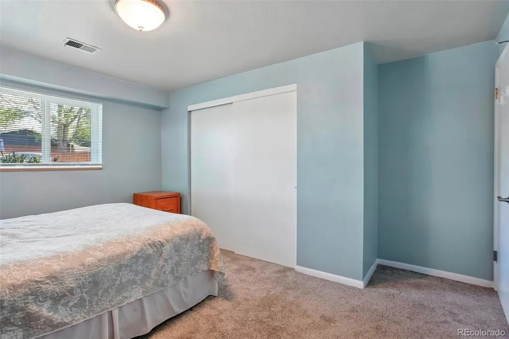454 W Acoma Drive Littleton CO 80120