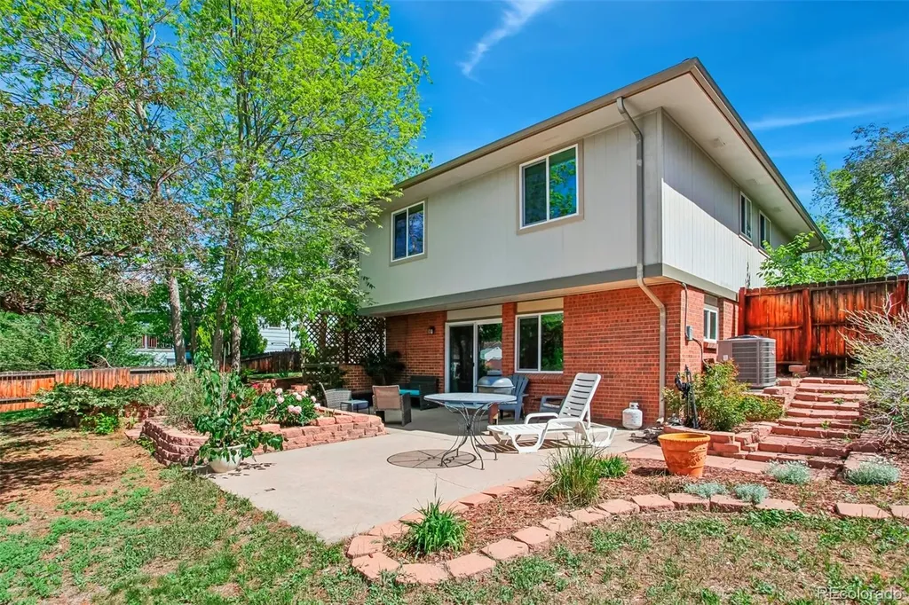 454 W Acoma Drive Littleton CO 80120