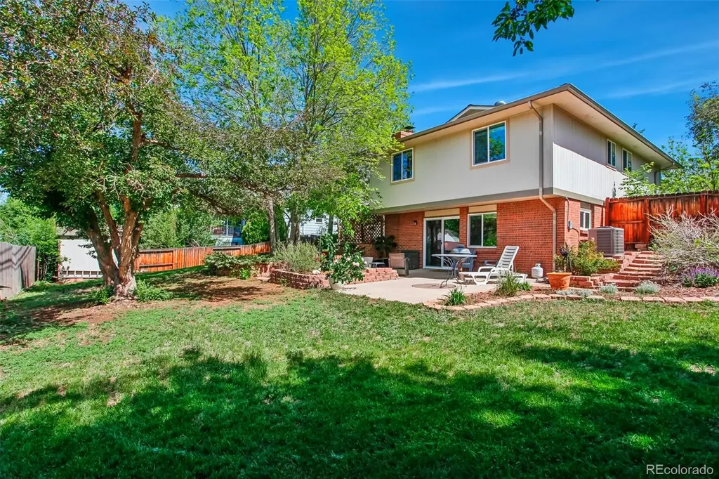 454 W Acoma Drive Littleton CO 80120