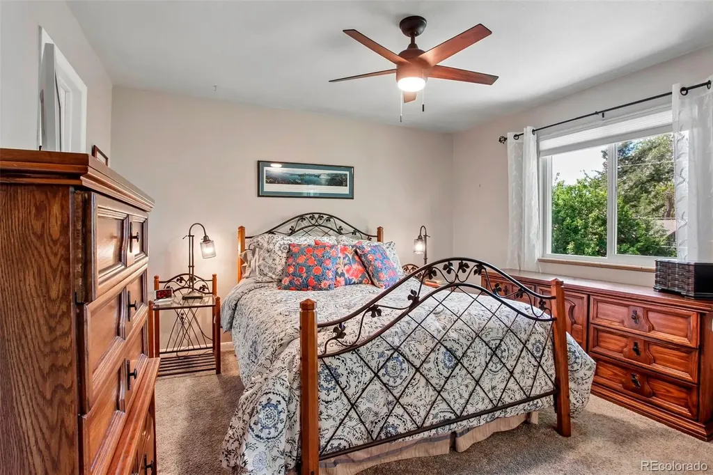 454 W Acoma Drive Littleton CO 80120