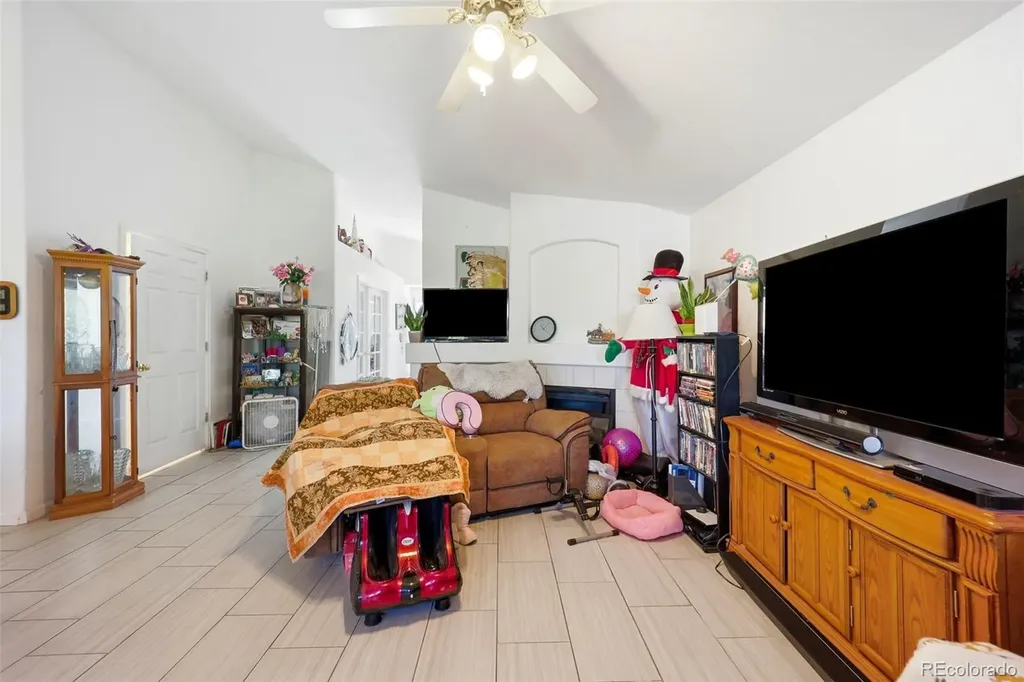 607 Branding Iron Lane Castle Rock CO 80104