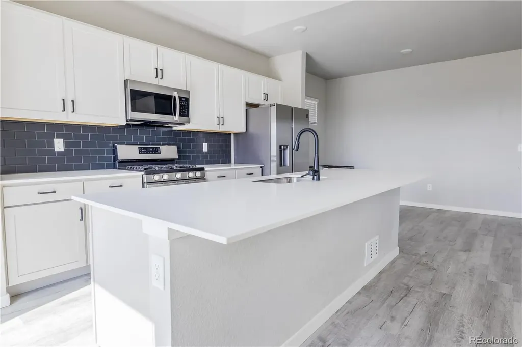 1116 Coyote Lane Wiggins CO 80654