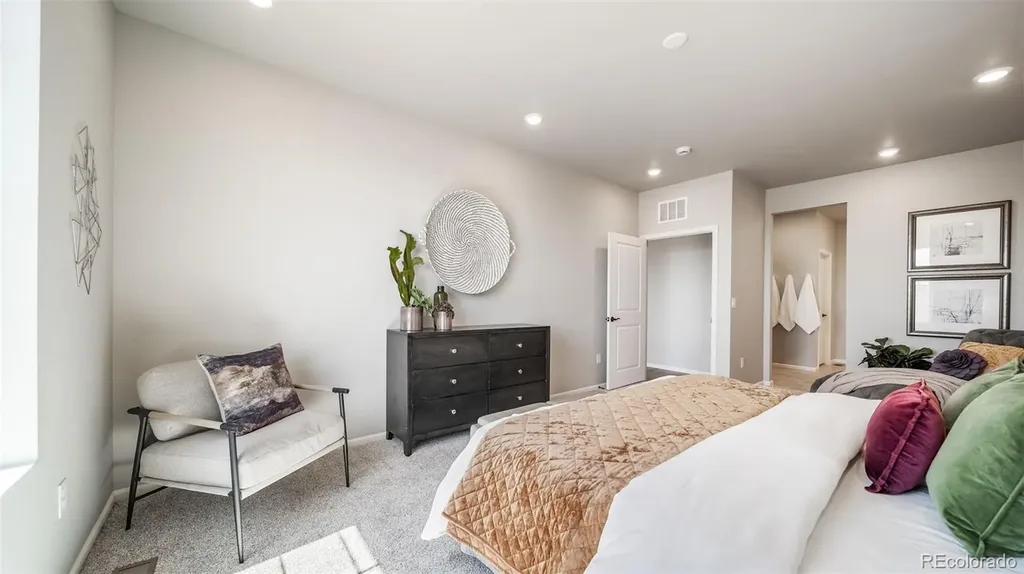 5022 N Tempe Street Aurora CO 80019