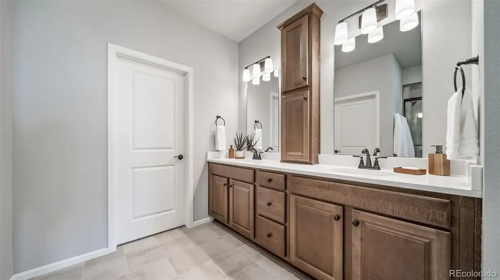 5022 N Tempe Street Aurora CO 80019