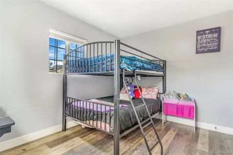 884 Vaughn Street Aurora CO 80011