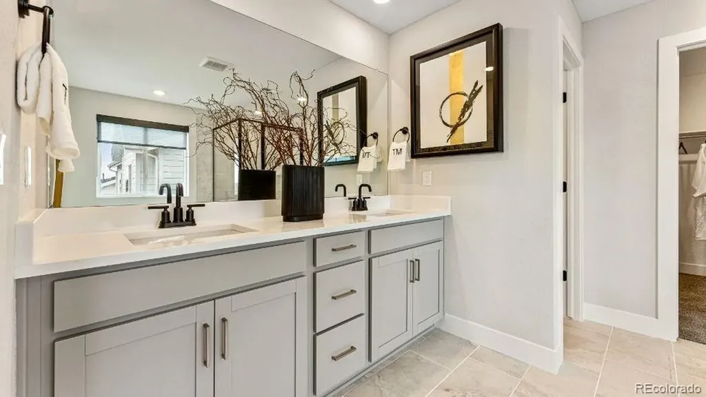 3241 N Elk Way Aurora CO 80019