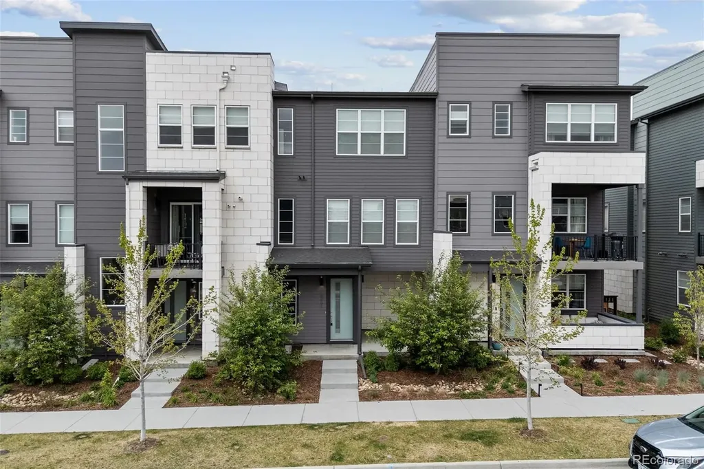6231 Dayton Court Denver CO 80238