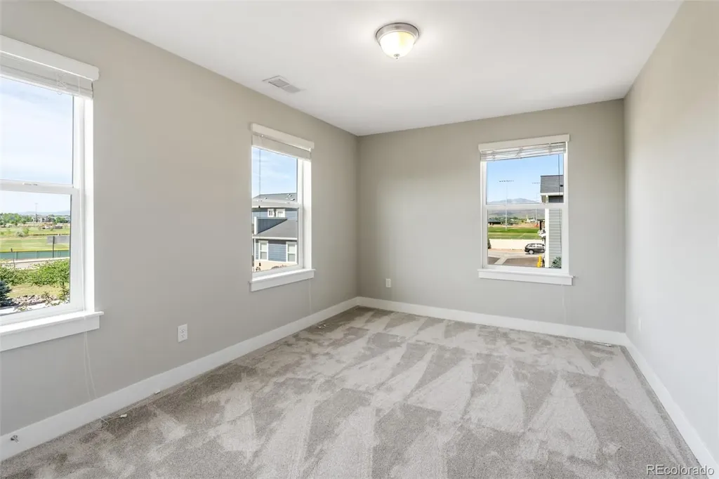 813 Grandview Mdws Drive Longmont CO 80503